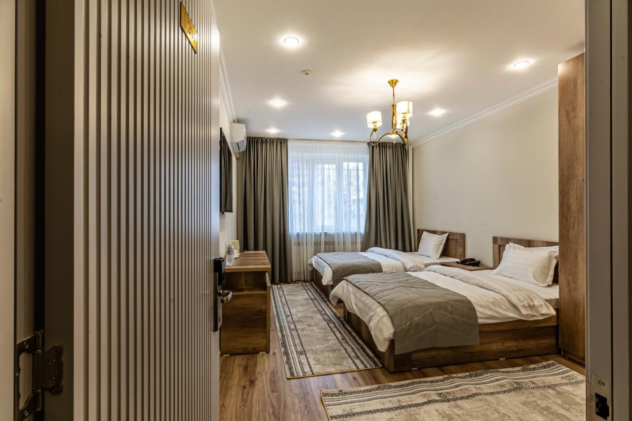 Oscar Hotel By Ag Hotels Group Almati Kültér fotó