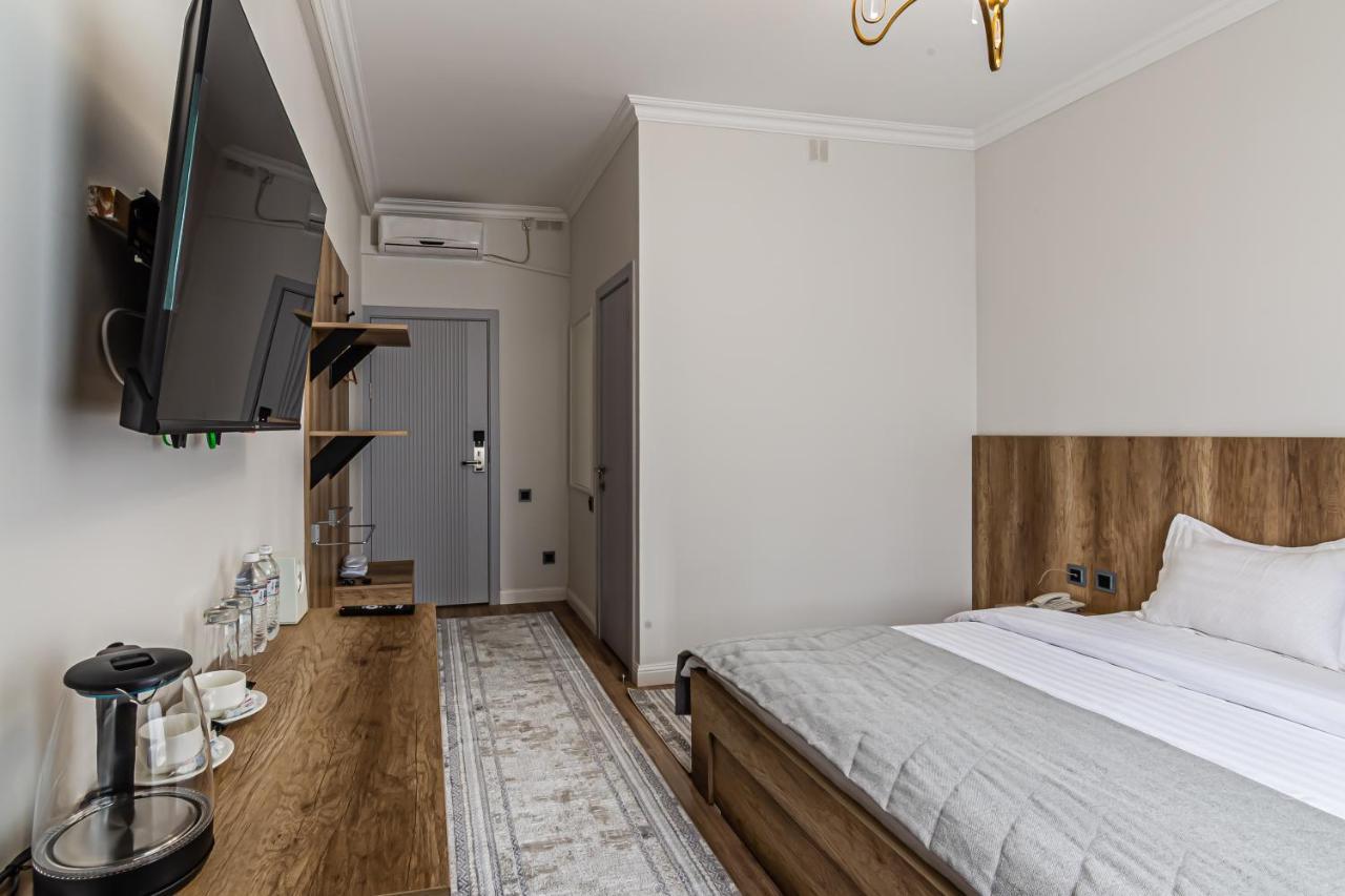 Oscar Hotel By Ag Hotels Group Almati Kültér fotó