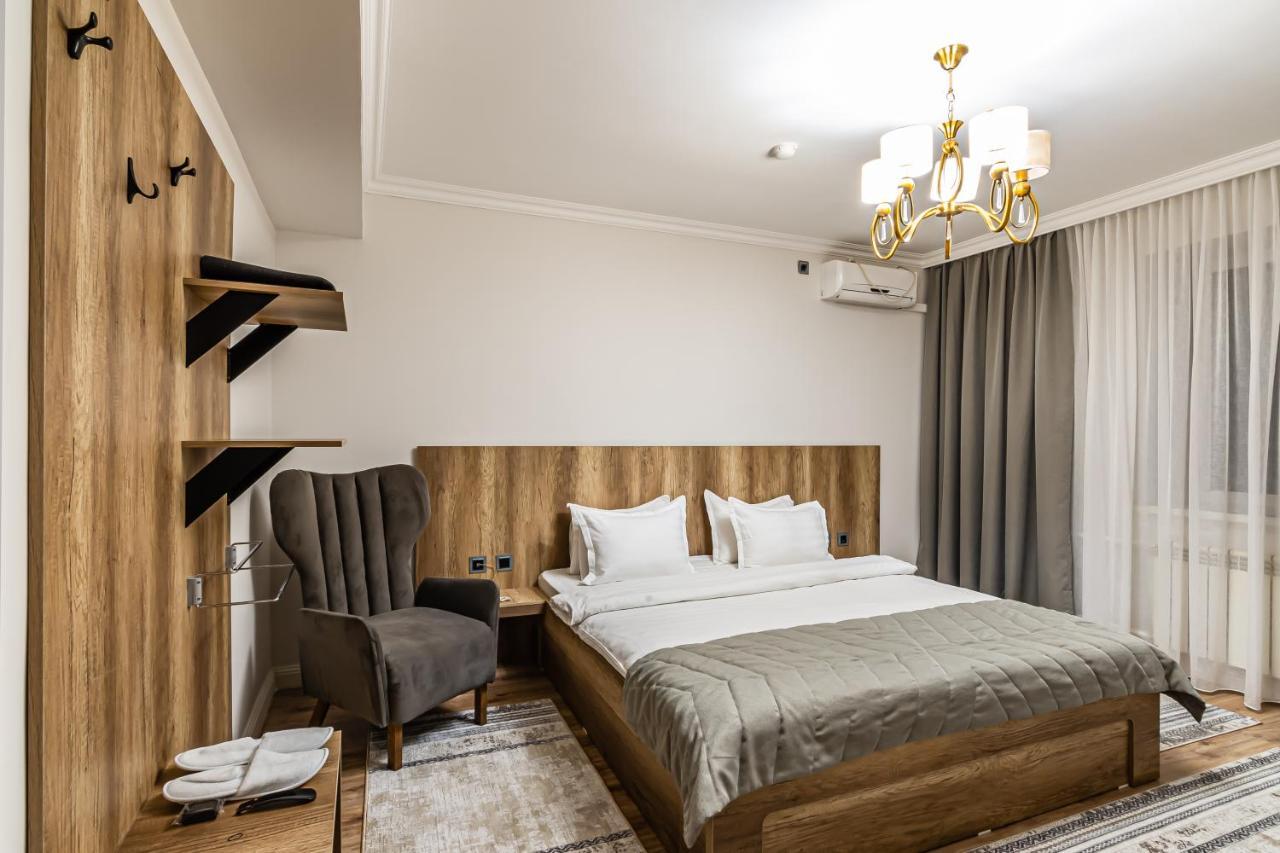 Oscar Hotel By Ag Hotels Group Almati Kültér fotó